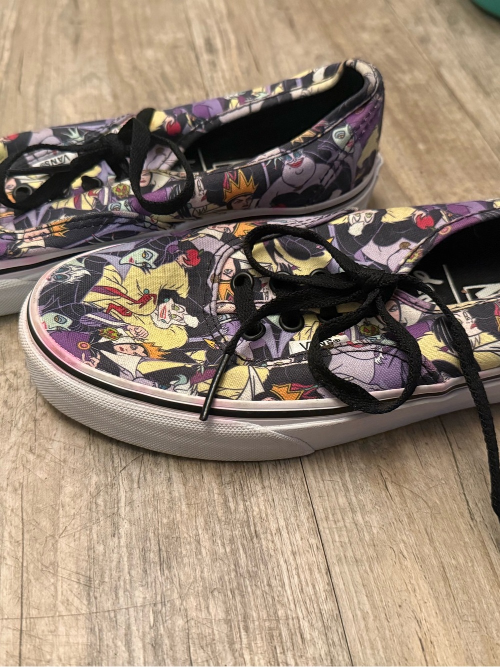 Disney Villain Van Sneakers - Picture 4 of 5